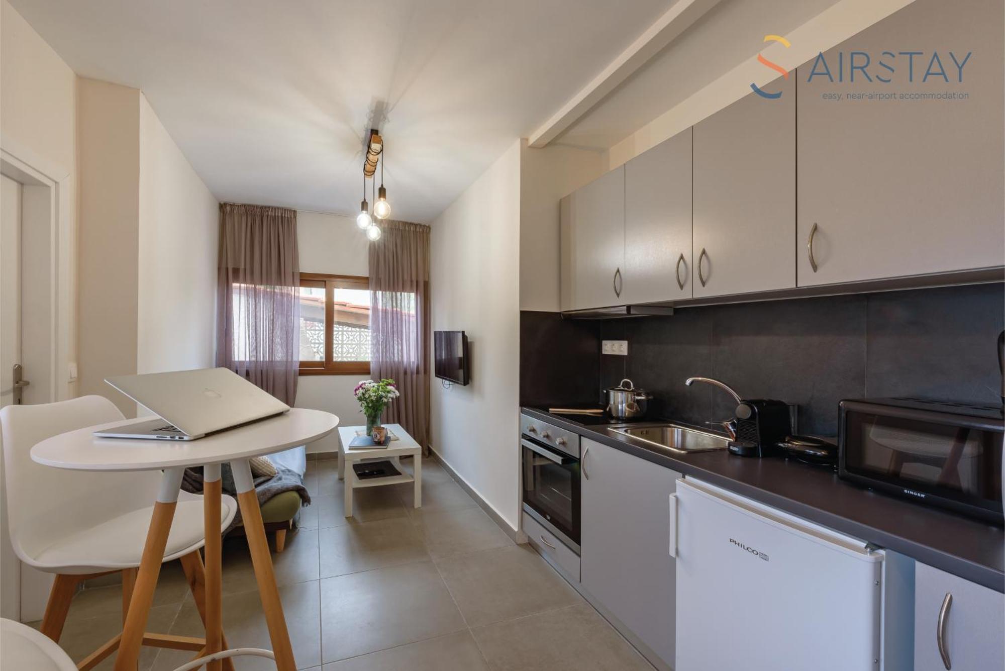 Ryze Apartments Airport By Airstay Artemida  Exterior photo